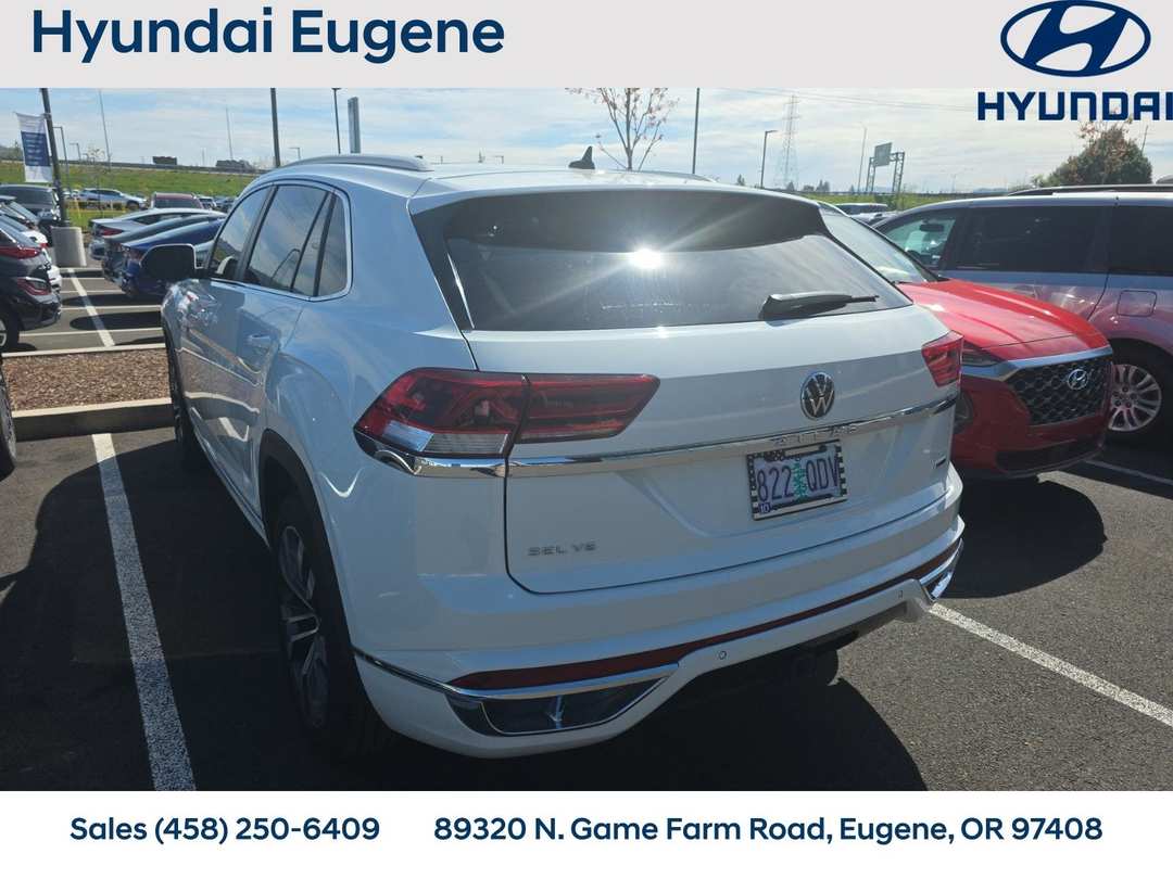 2020 Volkswagen Atlas Cross Sport 3.6L V6 SEL RLine - Image 2