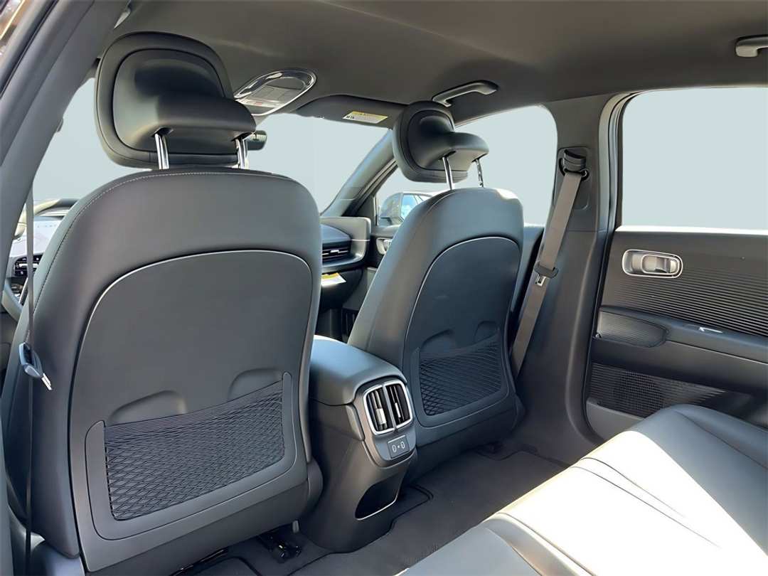 2025 Hyundai Ioniq 6 SEL - Image 28