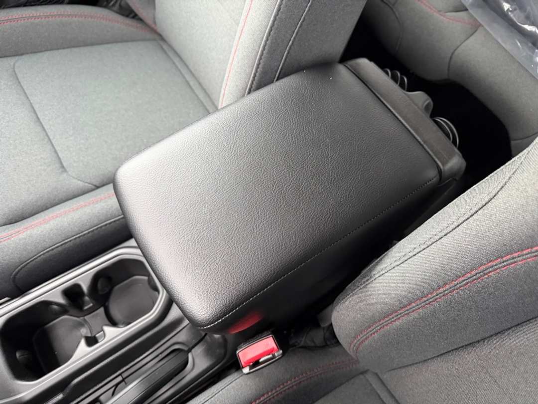 2026 Jeep Wrangler Rubicon - Image 25