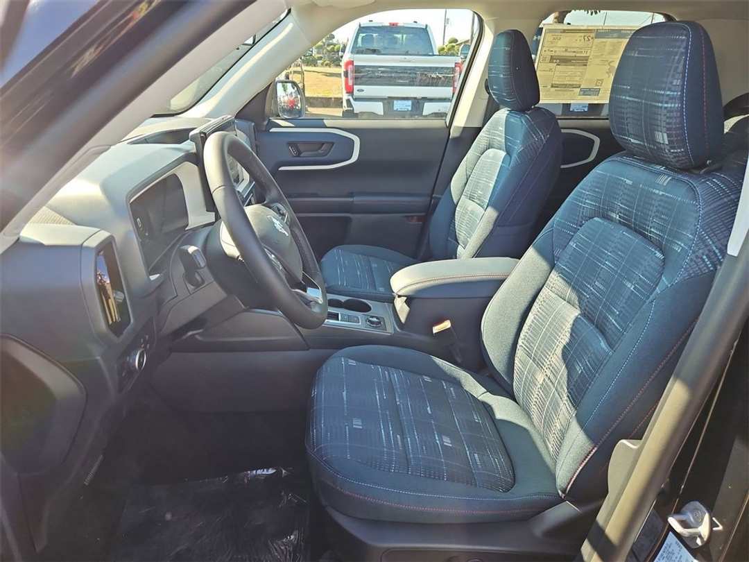 2025 Ford Bronco Sport Heritage - Image 13