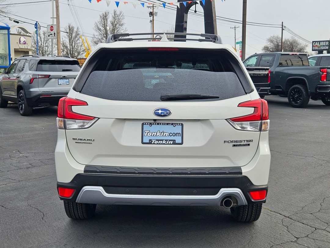 2021 Subaru Forester Touring - Image 5