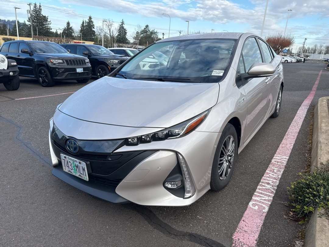 2021 Toyota Prius Prime Limited - Image 3