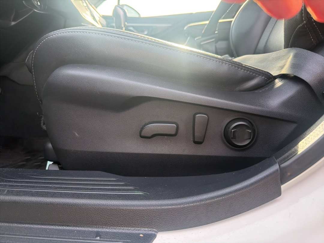 2020 Subaru Outback Limited - Image 17