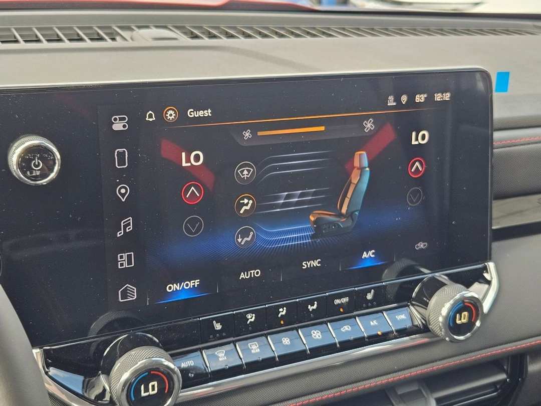 2026 Chevrolet Colorado Z71 - Image 21