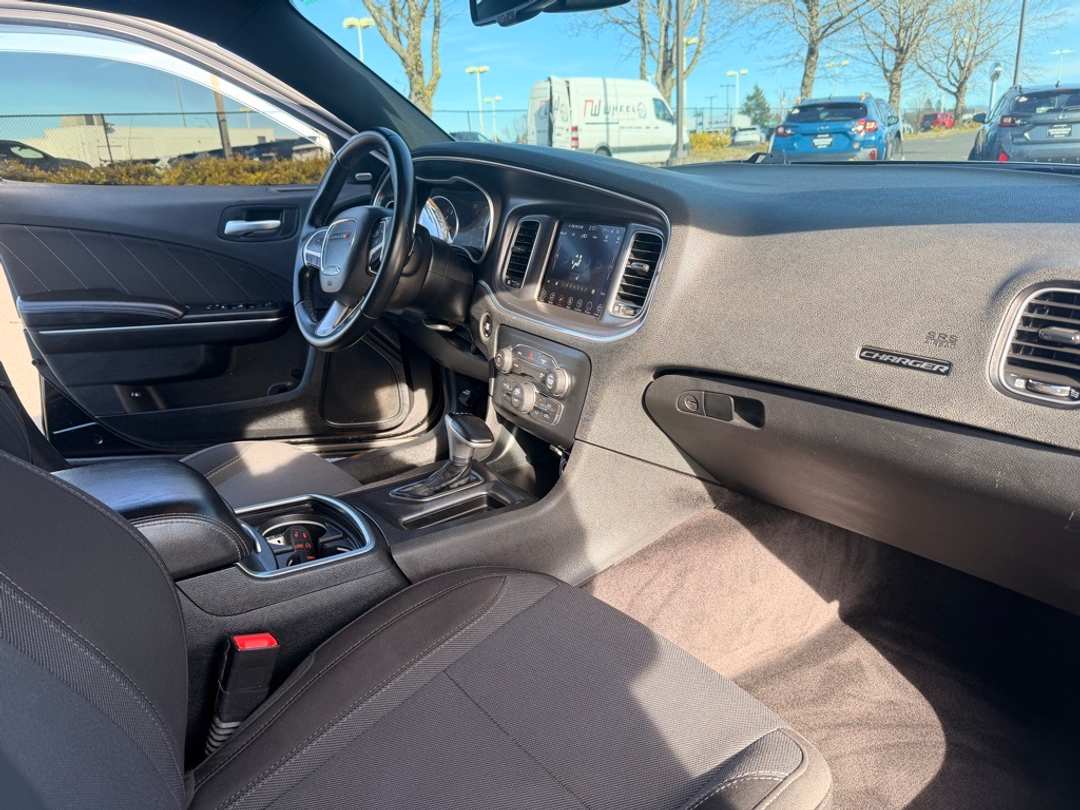 2017 Dodge Charger R/T - Image 25