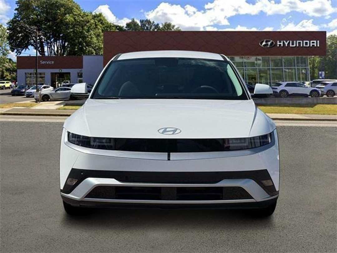 2026 Hyundai Ioniq 5 SEL - Image 12