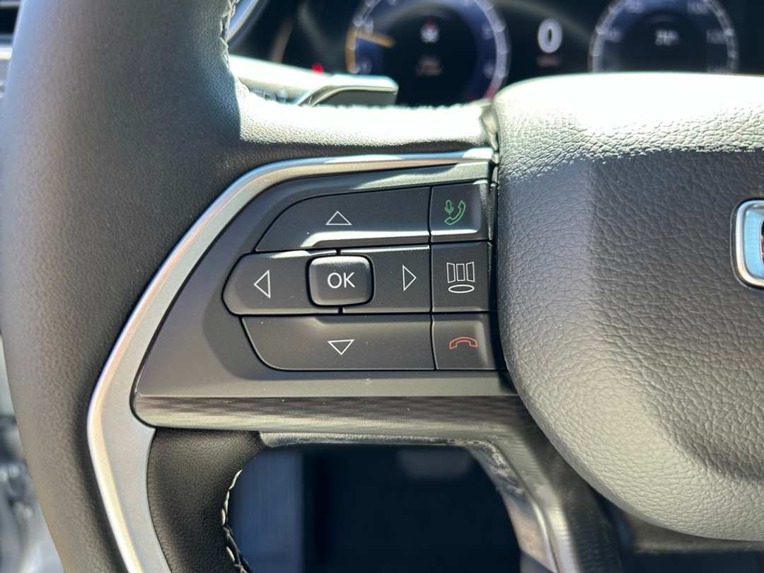 2025 Jeep Grand Cherokee Laredo X - Image 14