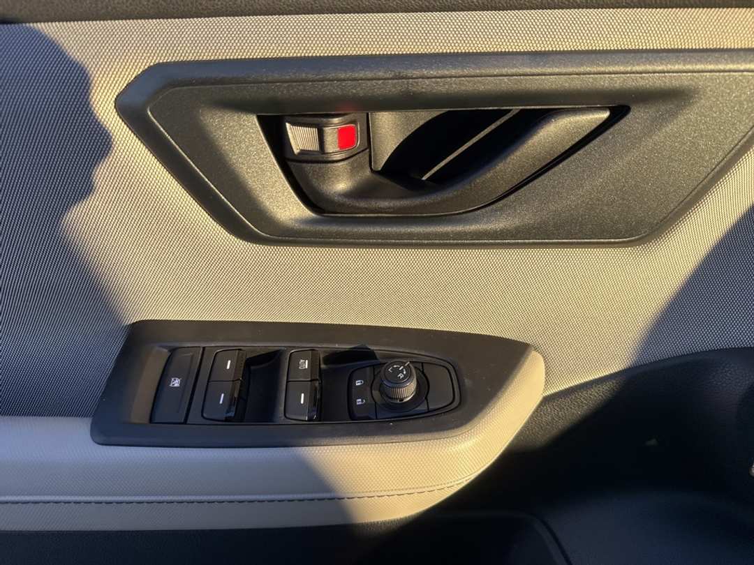 2026 Subaru Forester Base - Image 12