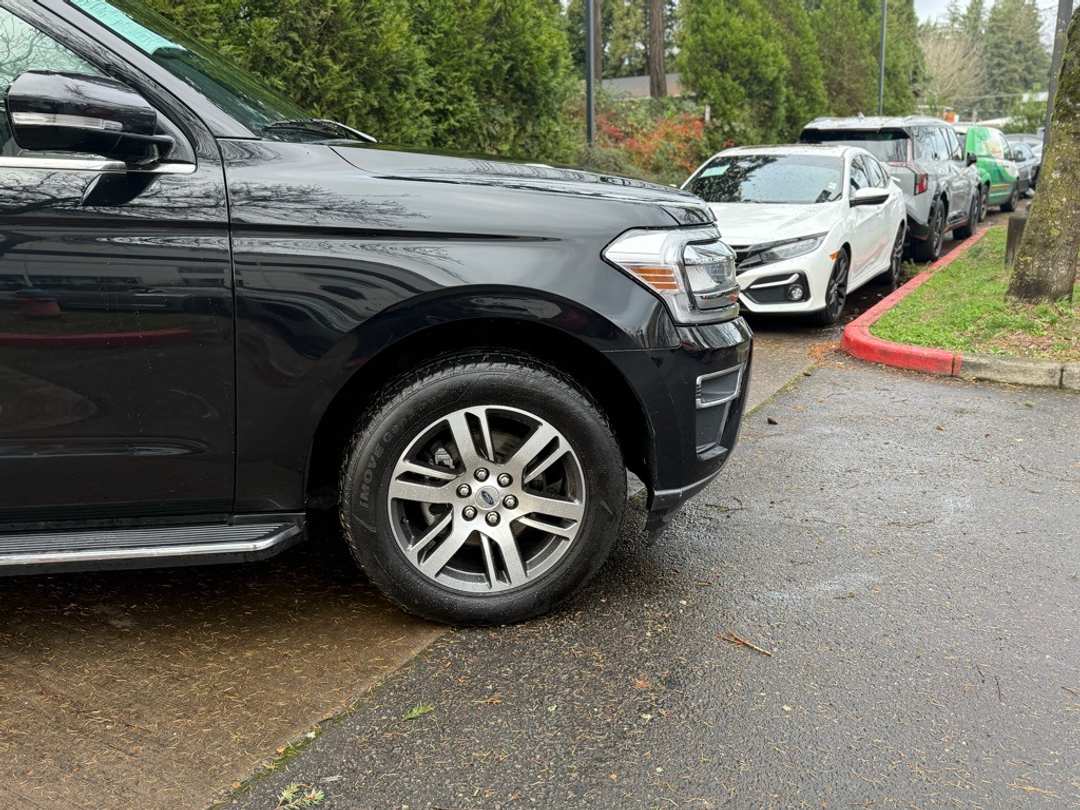 2023 Ford Expedition Limited - Image 13