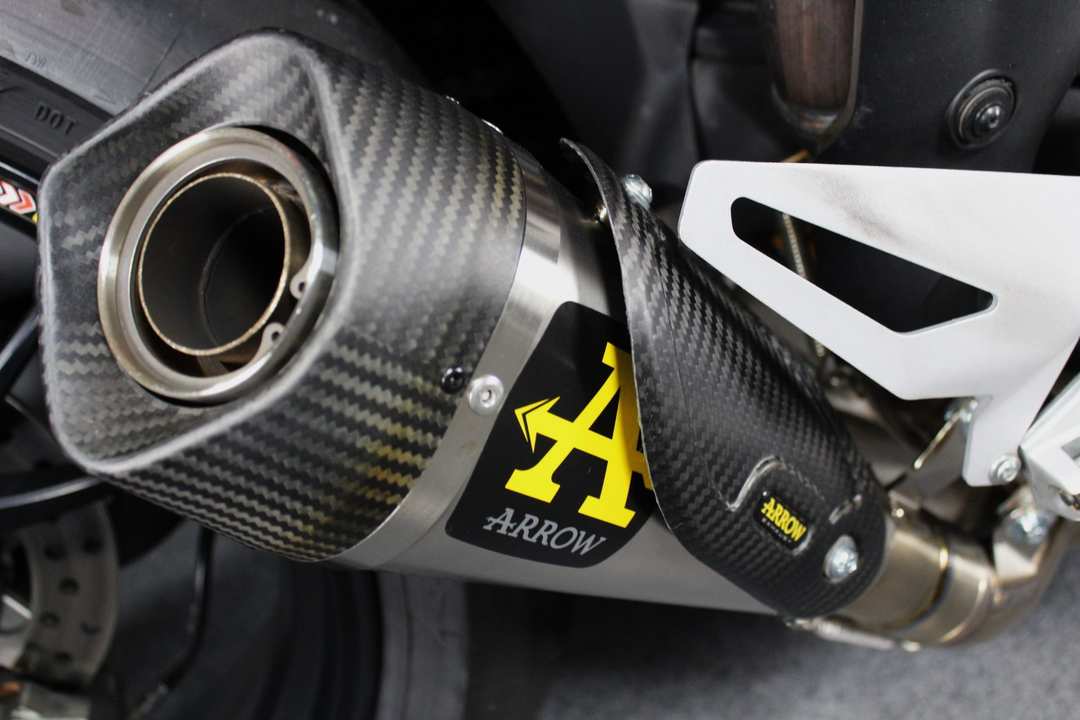 2022 Ducati Streetfighter V4 S - Image 17