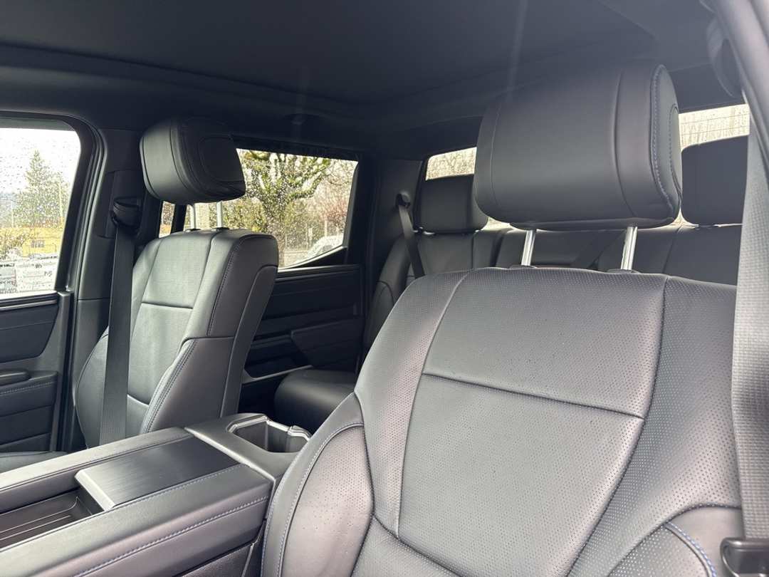 2024 Toyota Tundra Platinum - Image 13