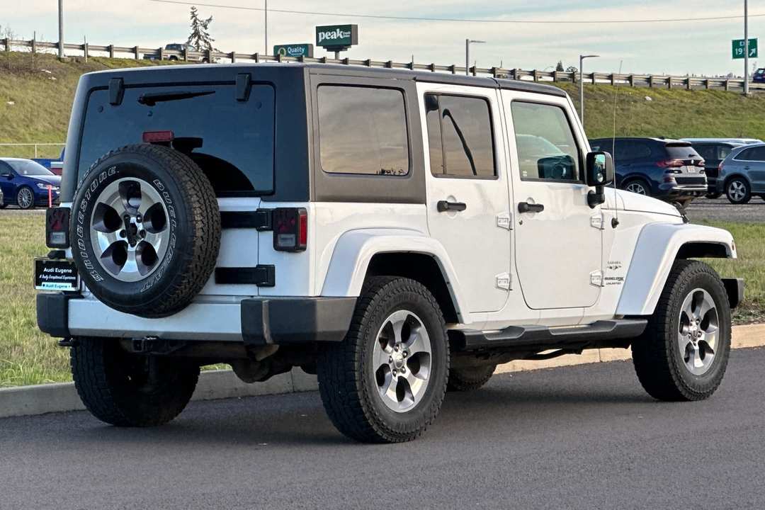 2018 Jeep Wrangler Jk Unlimited Sahara - Image 3