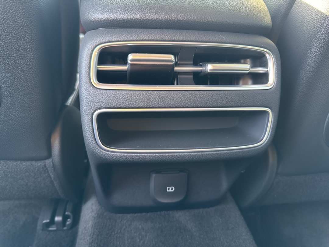 2026 Genesis Gv70 2.5T Select - Image 46