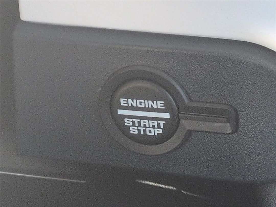 2025 Ford Bronco Heritage Edition - Image 15