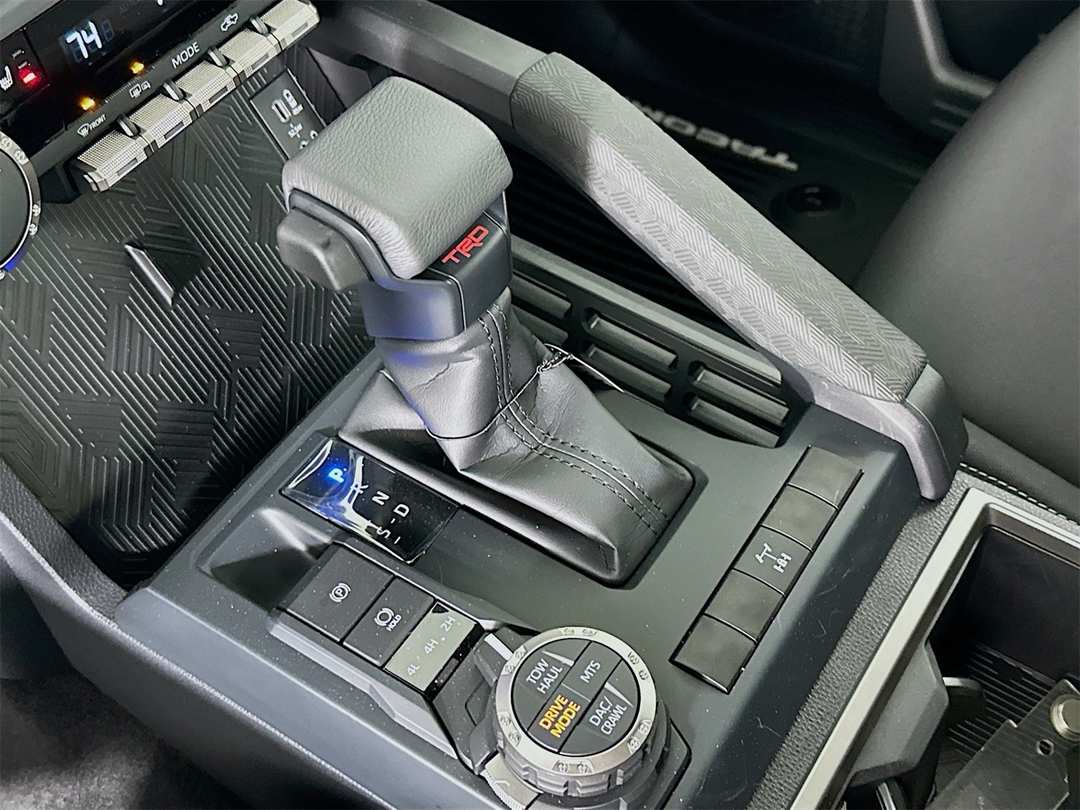 2025 Toyota Tacoma TRD OffRoad - Image 17