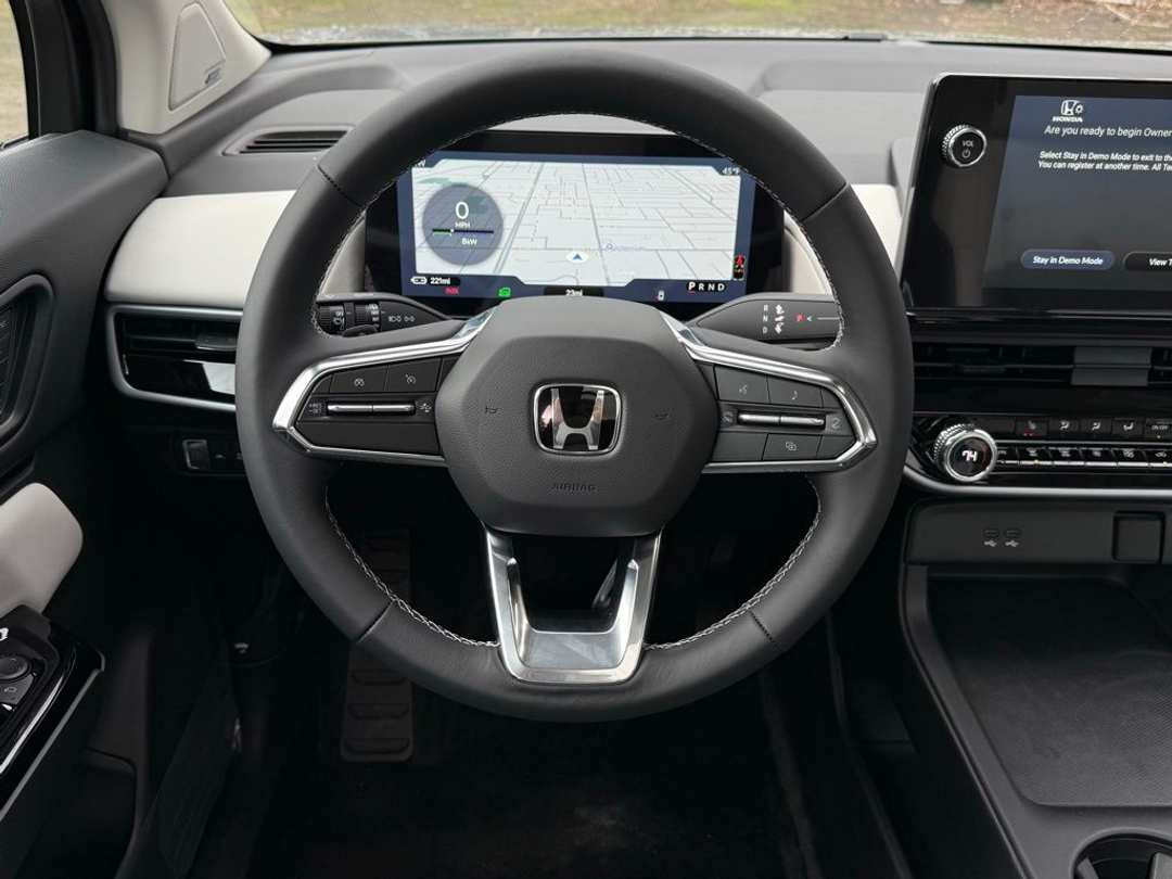 2025 Honda Prologue Touring - Image 19