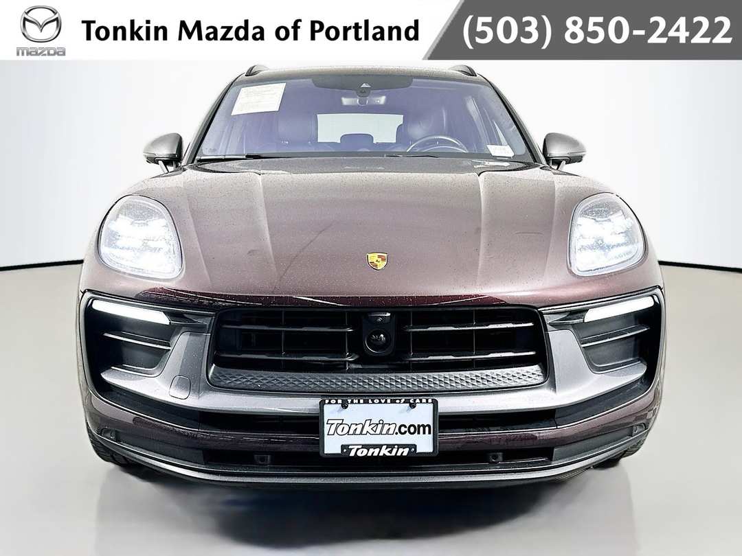 2023 Porsche Macan T - Image 2