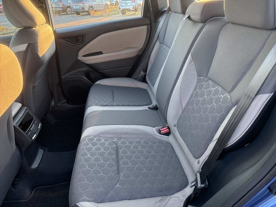 2026 Subaru Forester Base - Image 17
