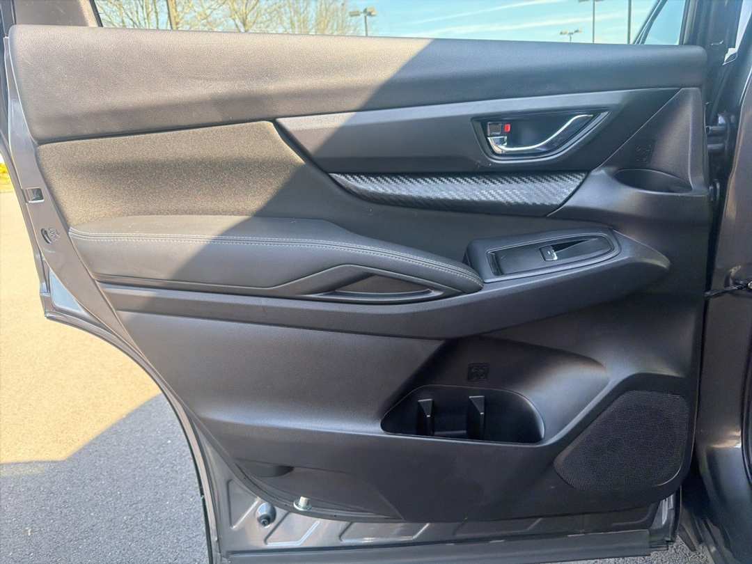 2023 Subaru Ascent Premium - Image 16