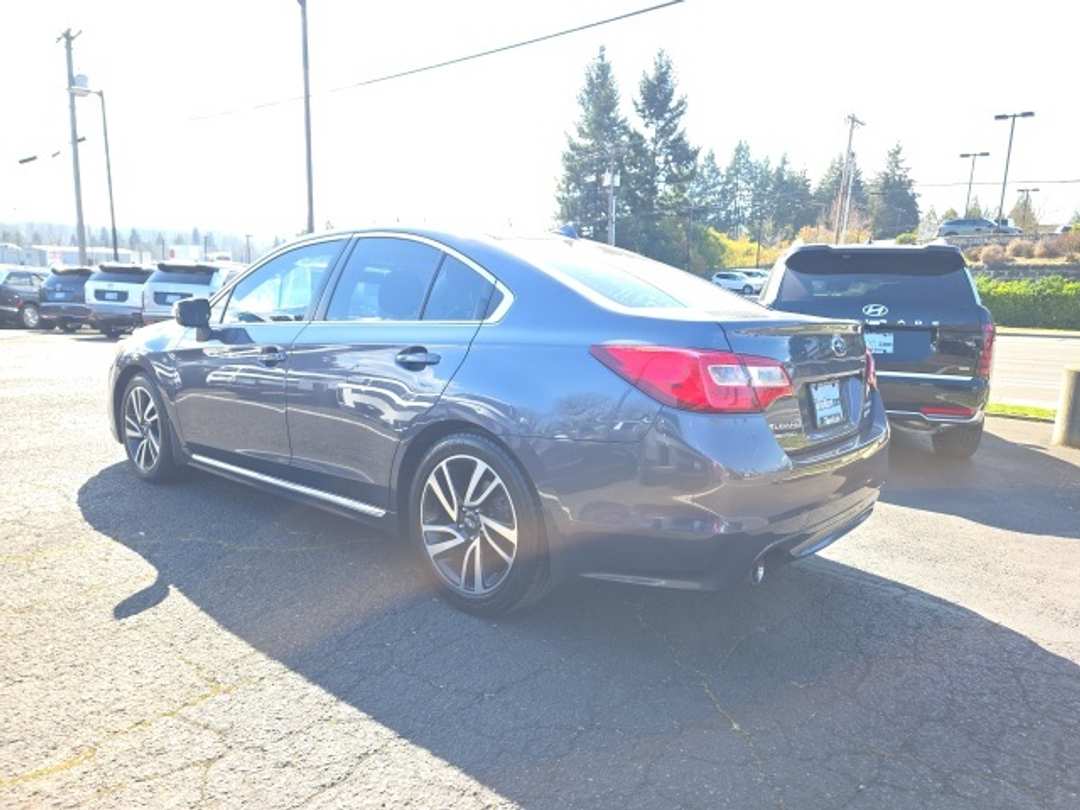 2017 Subaru Legacy 2.5i - Image 7
