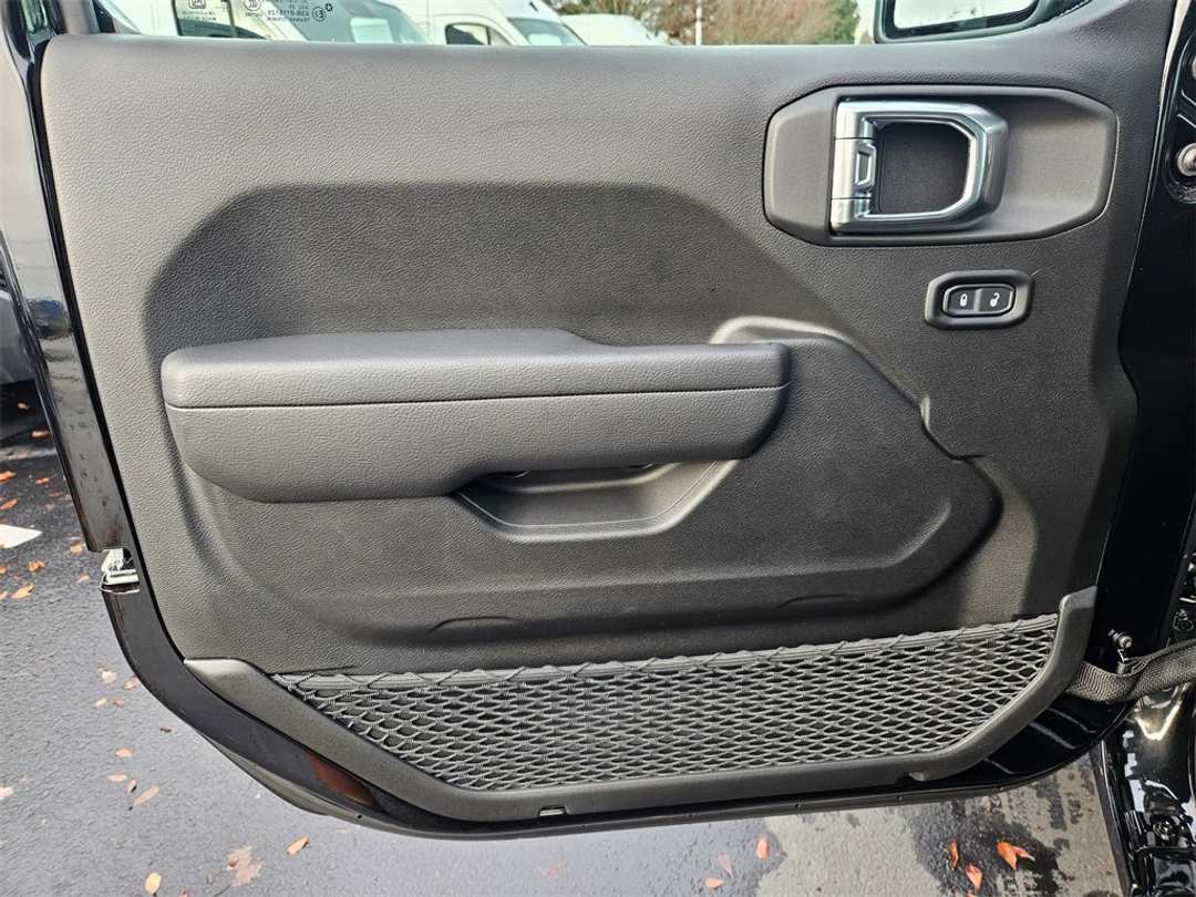 2026 Jeep Wrangler Sport - Image 10