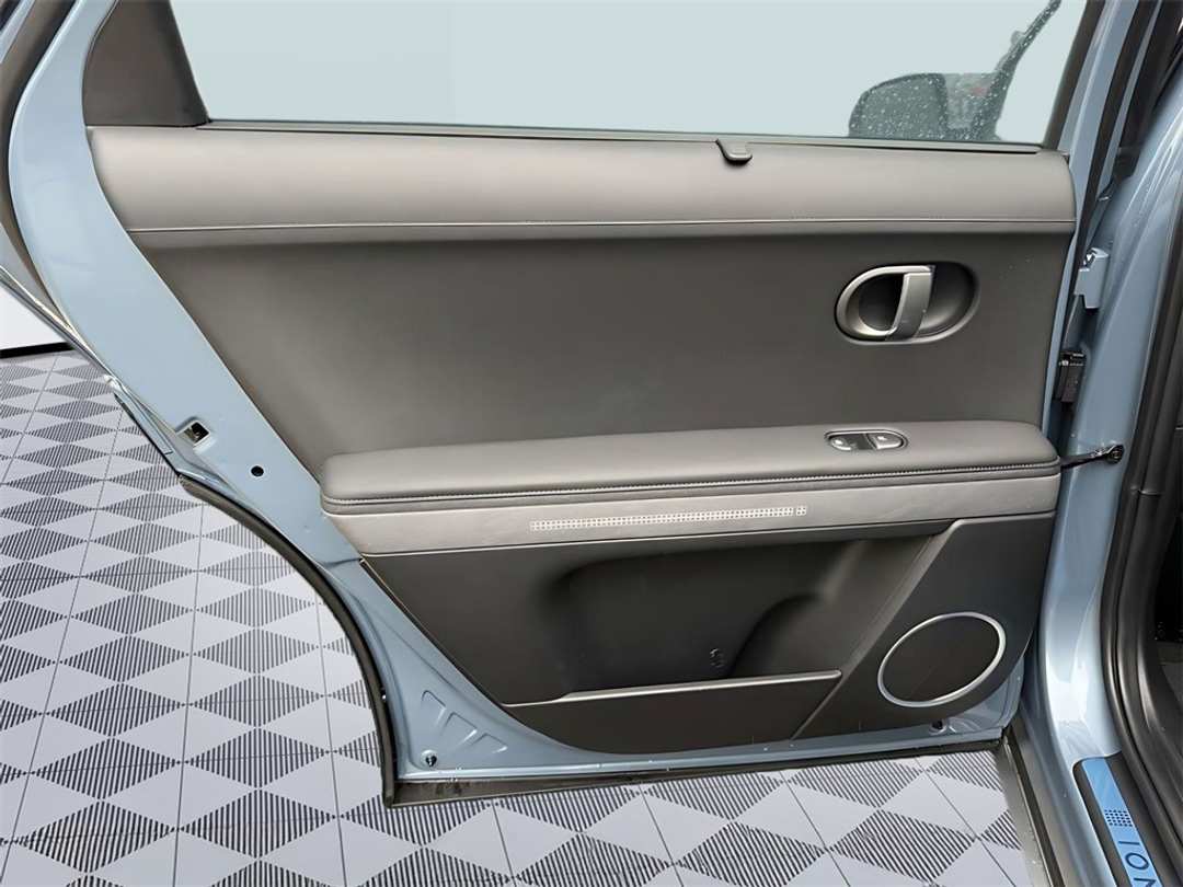 2026 Hyundai Ioniq 5 Limited - Image 28