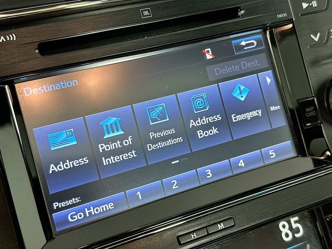 2018 Toyota Avalon XLE Premium - Image 14