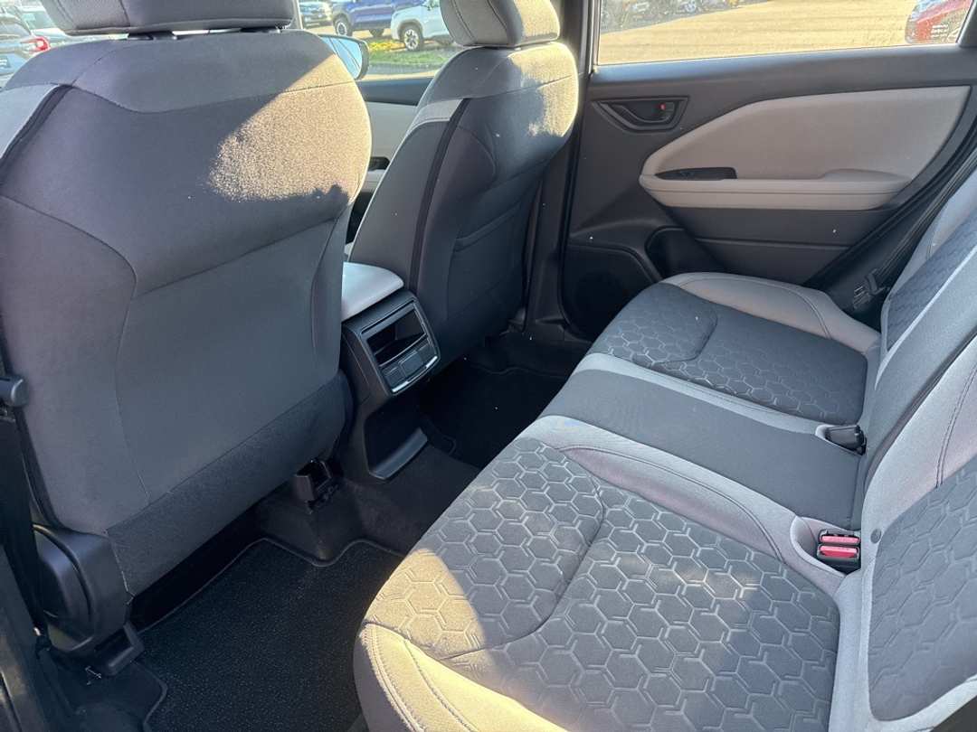 2026 Subaru Forester Base - Image 18