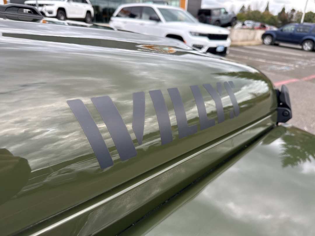 2023 Jeep Gladiator Willys - Image 11