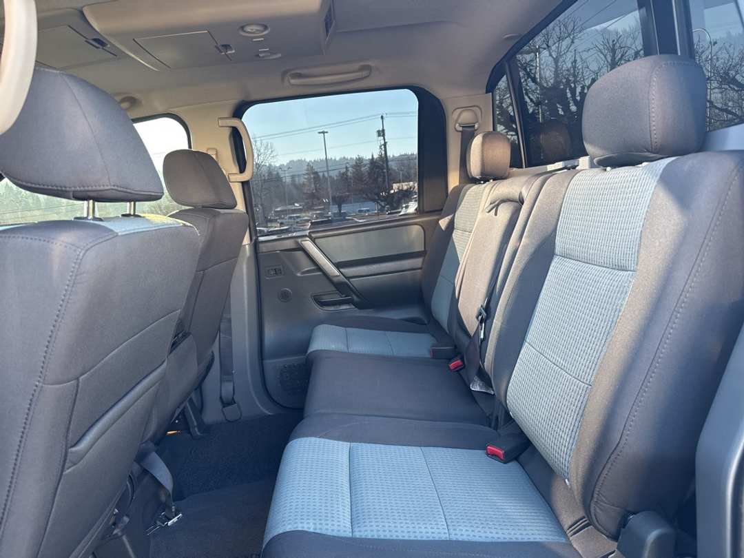 2007 Nissan Titan SE - Image 26