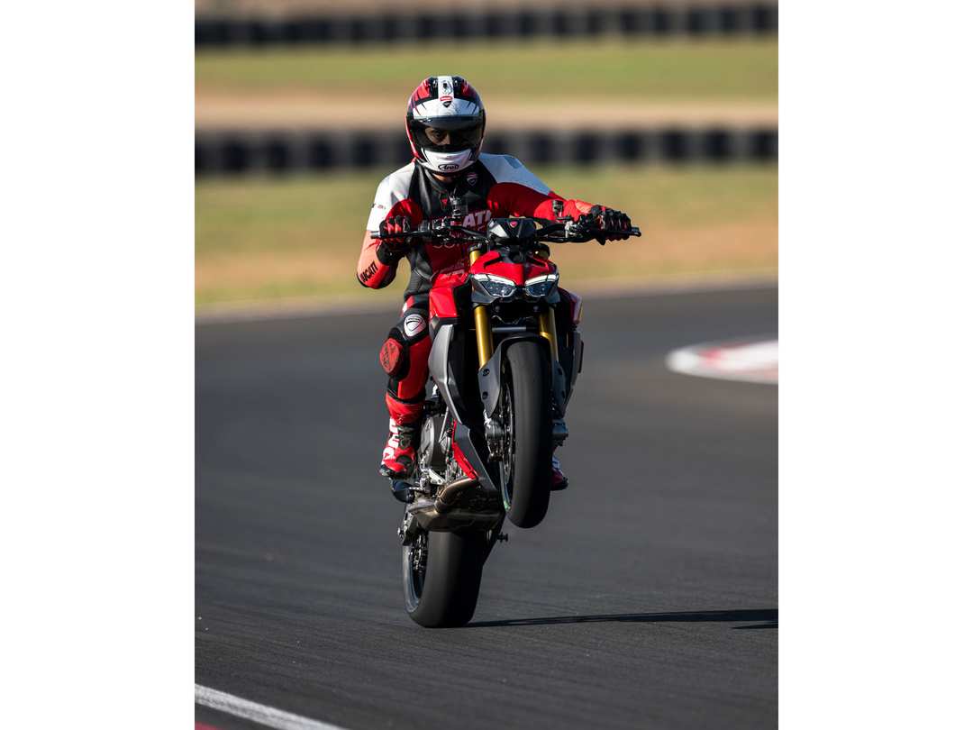 2026 Ducati Streetfighter V2 S - Image 14