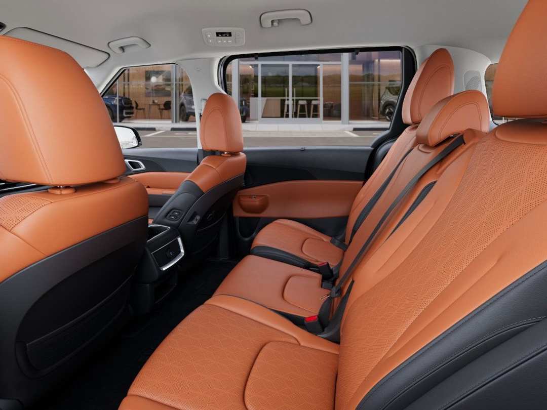 2026 Kia Carnival EX - Image 18