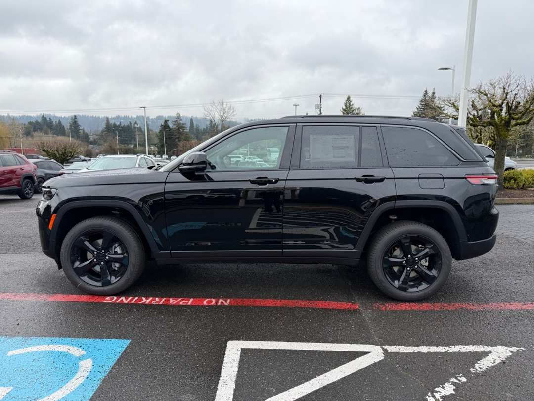 2026 Jeep Grand Cherokee Limited - Image 5