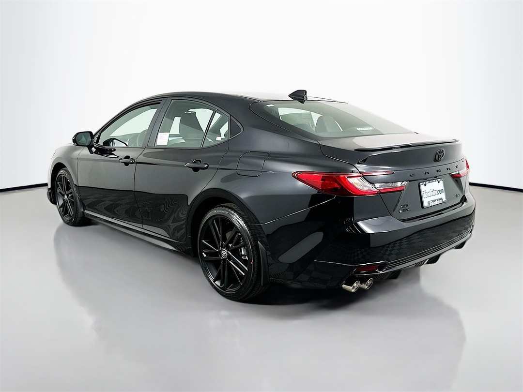 2026 Toyota Camry SE Nightshade - Image 5