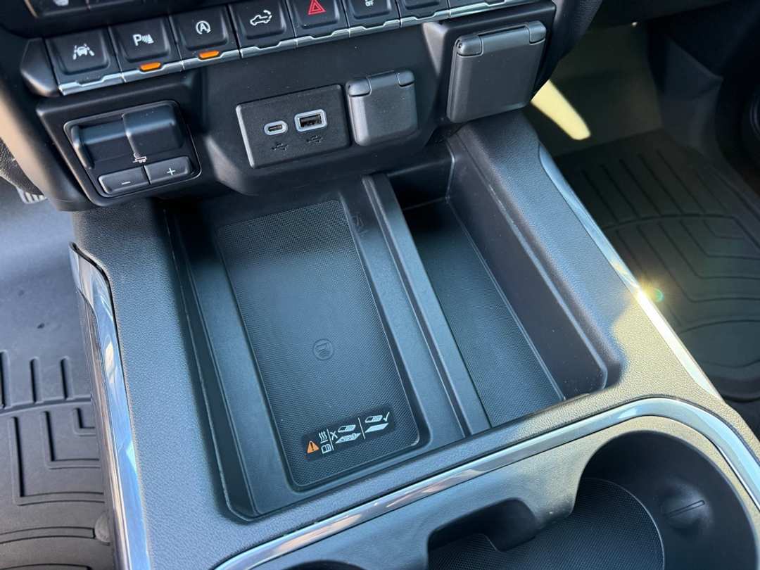 2020 Chevrolet Silverado 1500 LTZ - Image 27