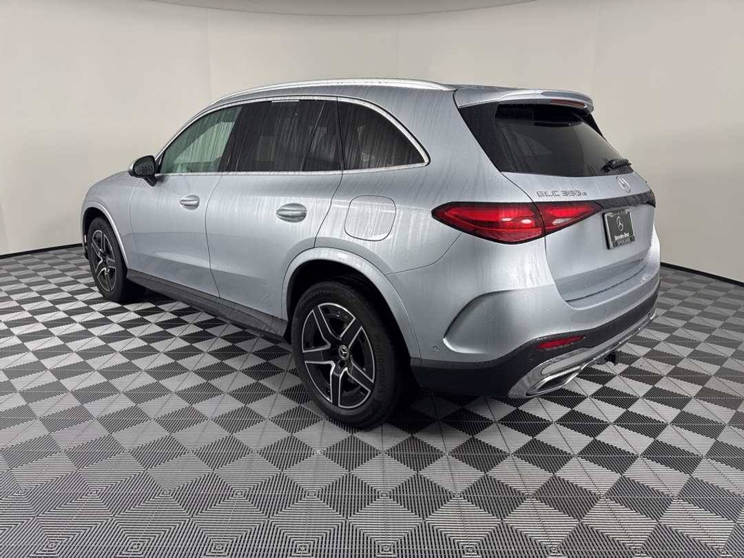 2025 Mercedes-Benz GLC GLC 350e - Image 11