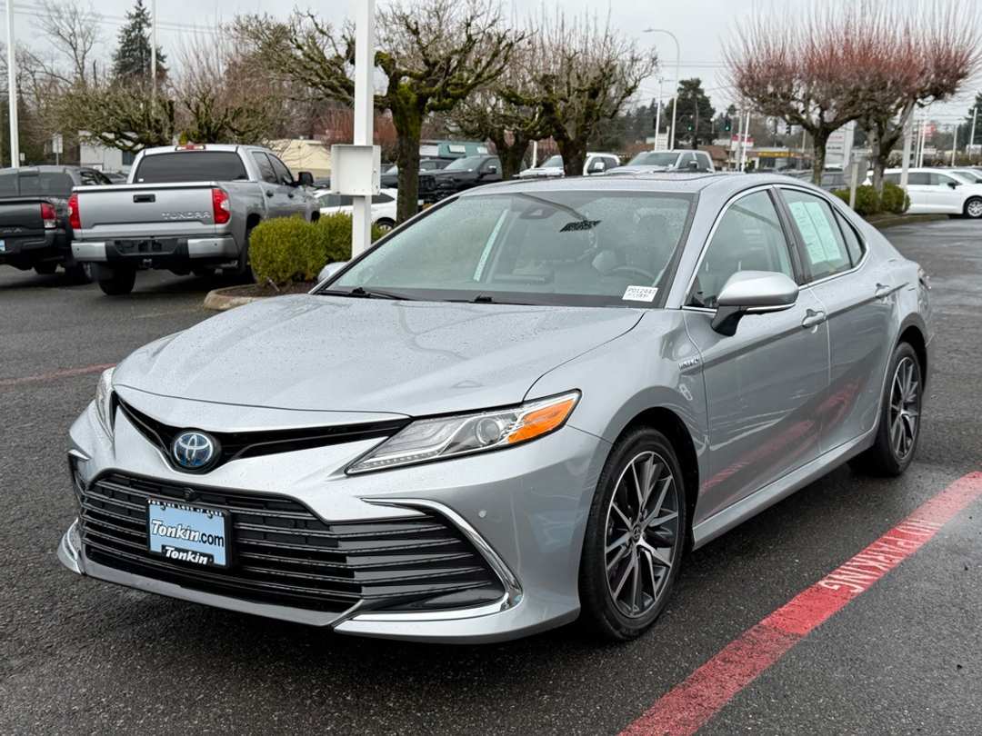 2021 Toyota Camry XLE - Image 4