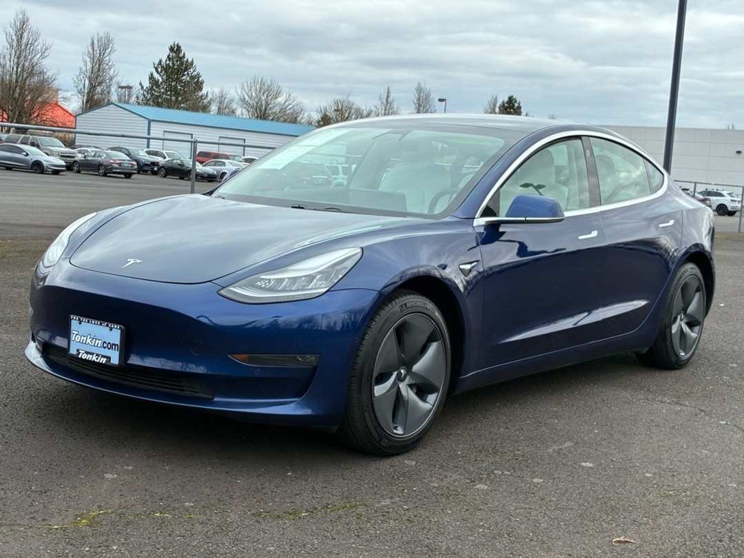 2019 Tesla Model 3 Standard Range Plus - Image 3