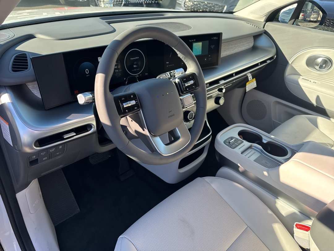 2026 Hyundai Ioniq 9 SEL - Image 19