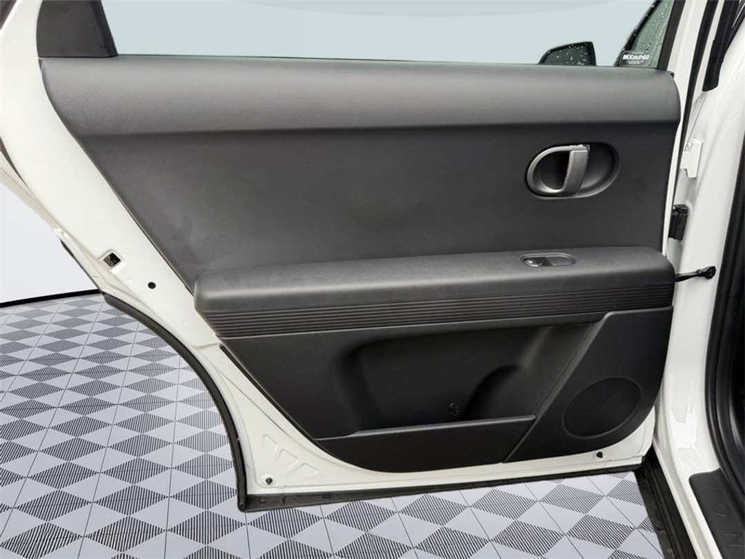 2026 Hyundai Ioniq 5 SEL - Image 28