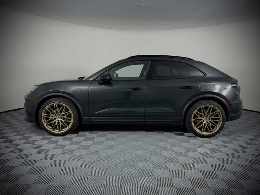 2024 Porsche Macan 4 - Image 2
