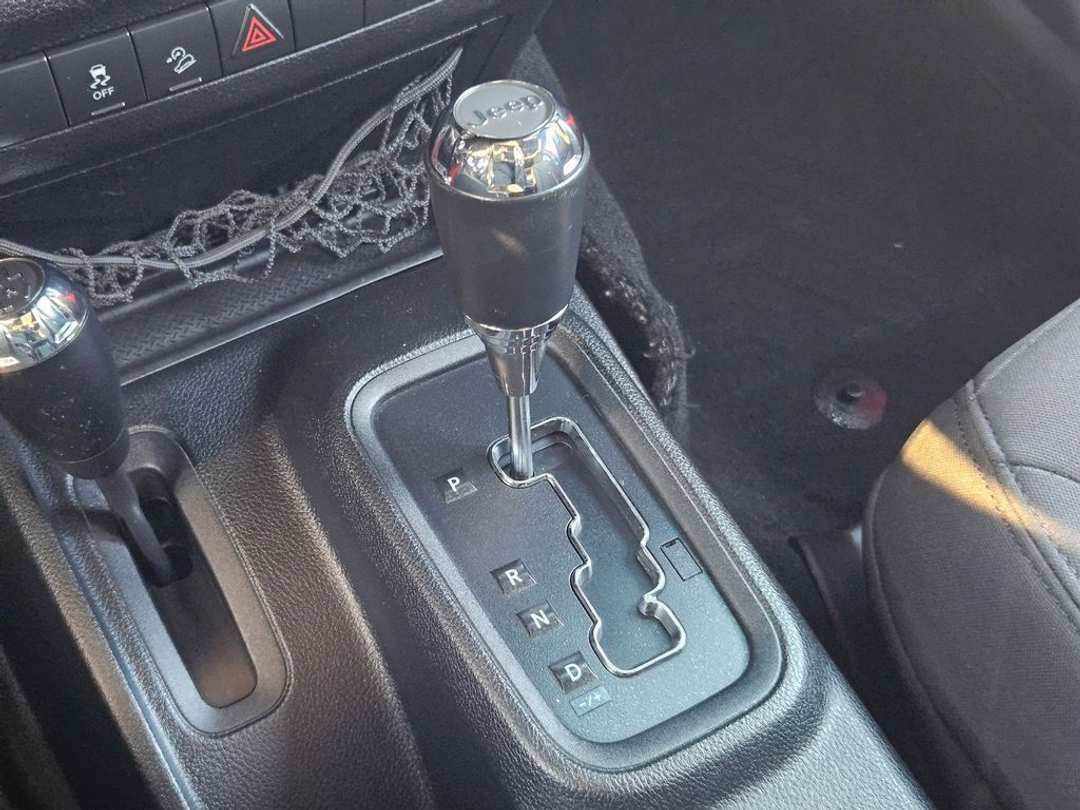 2017 Jeep Wrangler Unlimited Sport - Image 18