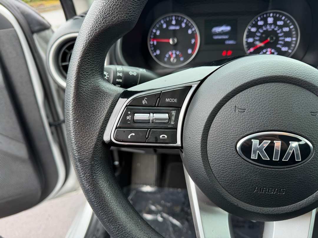 2021 Kia Forte LXS - Image 16