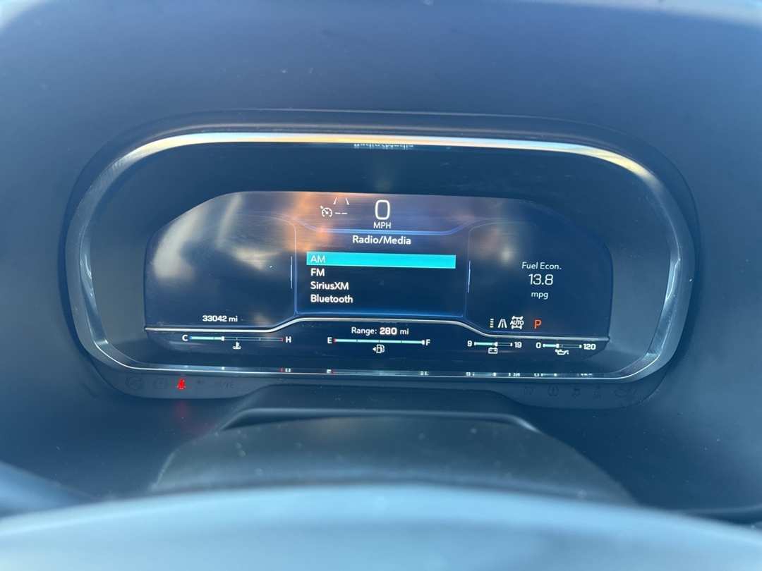 2024 Chevrolet Suburban High Country - Image 24