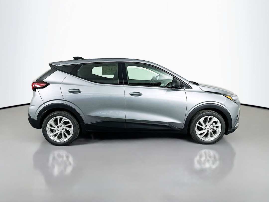 2027 Chevrolet Bolt Ev LT - Image 8