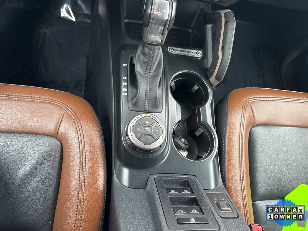 2024 Ford Bronco Outer Banks - Image 26