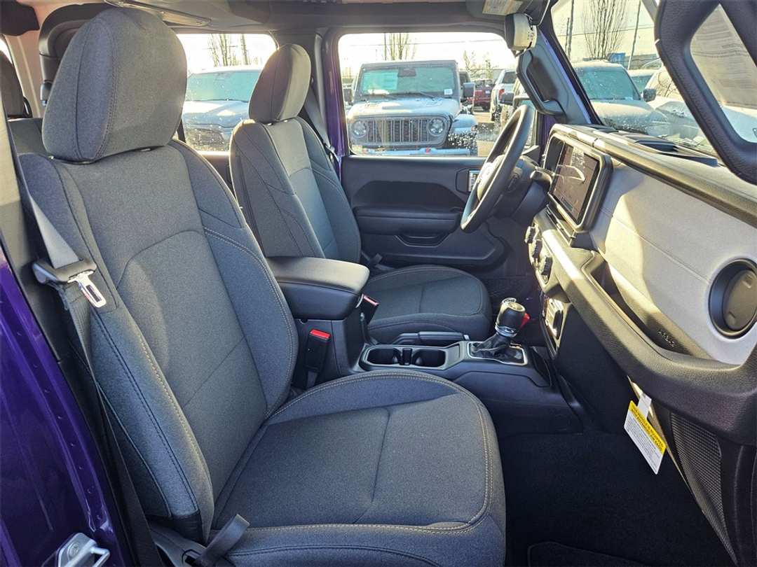 2026 Jeep Gladiator Sport - Image 35