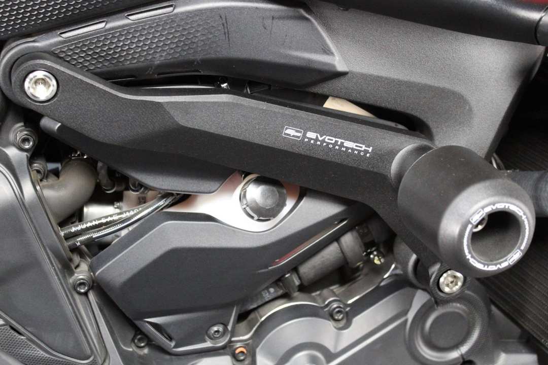 2021 Ducati Monster + - Image 12
