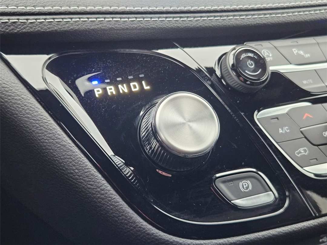 2026 Chrysler Pacifica Select - Image 18