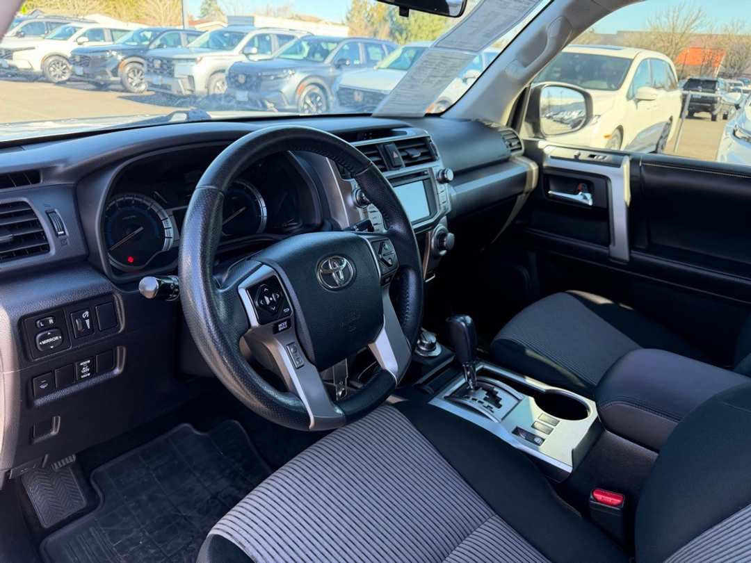 2017 Toyota 4Runner SR5 - Image 16